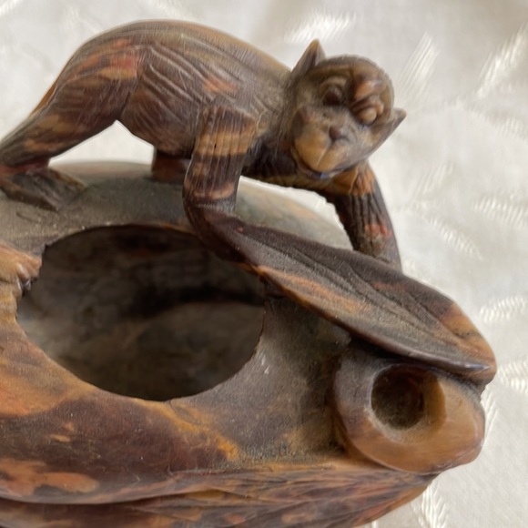 Vintage Carved Soapstone Inkwell Monkeys - Picture 6 of 8